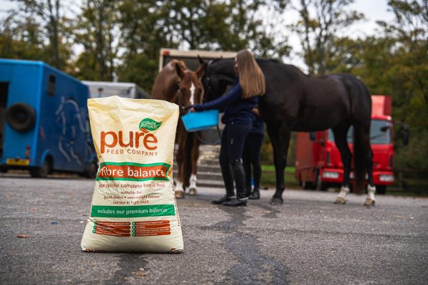 24-1659-Pure-Feed-Feeding-26-600x400.jpg
